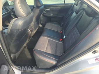 2015 Toyota Camry SE – miniatura 13