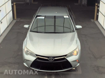 2015 Toyota Camry SE – miniatura 2