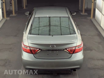 2015 Toyota Camry SE – miniatura 5
