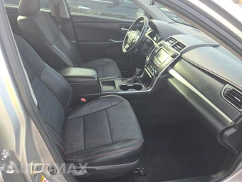 2015 Toyota Camry SE – miniatura 8