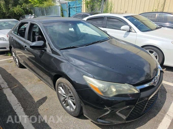 2015 Toyota Camry SE – miniatura 4