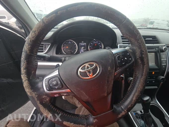 2015 Toyota Camry SE – miniatura 10