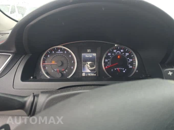 2015 Toyota Camry SE – miniatura 12