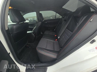 2015 Toyota Camry SE – miniatura 13
