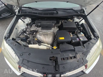 2015 Toyota Camry SE – miniatura 15