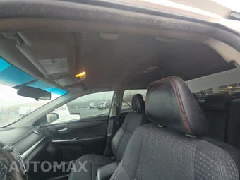 2015 Toyota Camry SE – miniatura 17