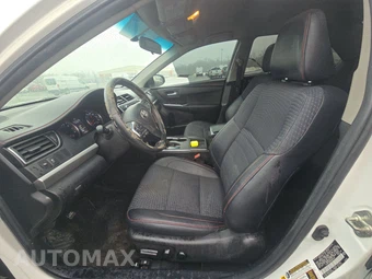 2015 Toyota Camry SE – miniatura 7