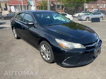 2015 Toyota Camry SE - miniatura 2
