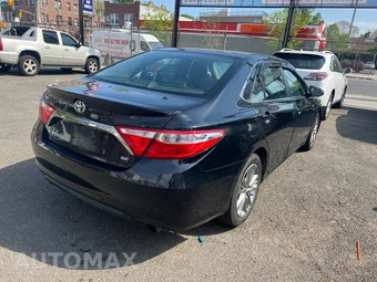 2015 Toyota Camry SE - miniatura 4