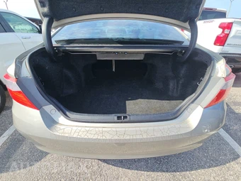 2015 Toyota Camry XLE – miniatura 16