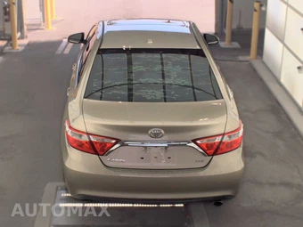 2015 Toyota Camry XLE – miniatura 5