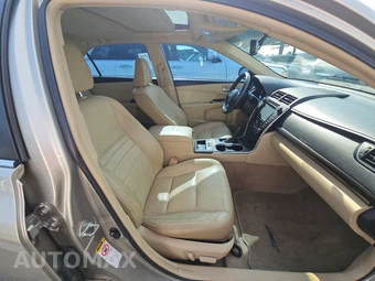 2015 Toyota Camry XLE – miniatura 8