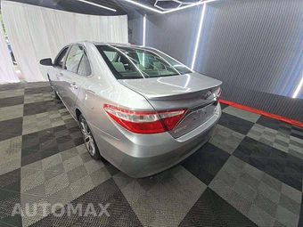 2015 Toyota Camry XSE - miniatura 2