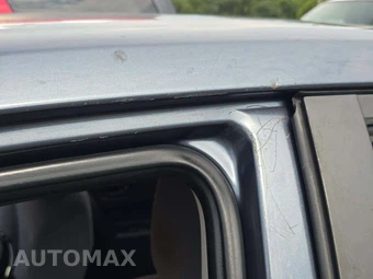 2015 Toyota Corolla L – miniatura 21