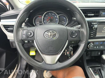 2015 Toyota Corolla LE - miniatura 10
