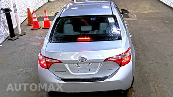 2015 Toyota Corolla LE - miniatura 5