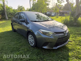 2015 Toyota Corolla LE - miniatura 4