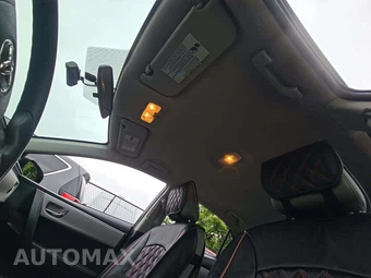2015 Toyota Corolla LE – miniatura 11