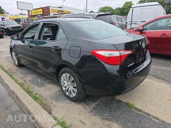 2015 Toyota Corolla LE – miniatura 2