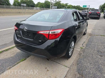 2015 Toyota Corolla LE – miniatura 3