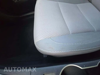 2015 Toyota Corolla LE – miniatura 18