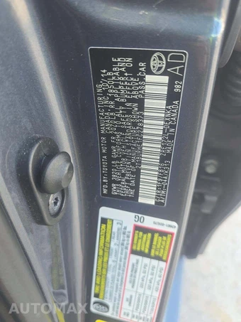 2015 Toyota Corolla LE – miniatura 2