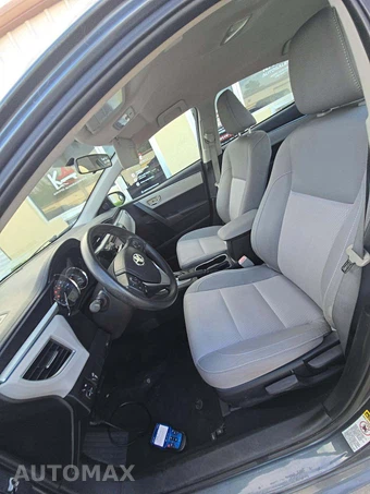 2015 Toyota Corolla LE – miniatura 3