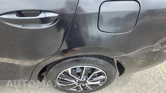 2015 Toyota Corolla LE - miniatura 12