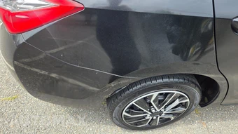 2015 Toyota Corolla LE - miniatura 13
