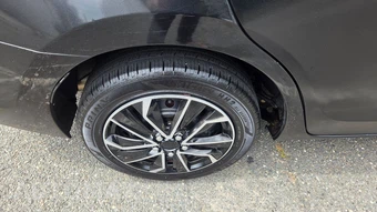 2015 Toyota Corolla LE - miniatura 14