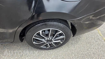 2015 Toyota Corolla LE - miniatura 17