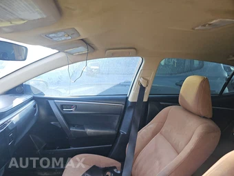 2015 Toyota Corolla LE – miniatura 17