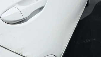 2015 Toyota Corolla LE – miniatura 21