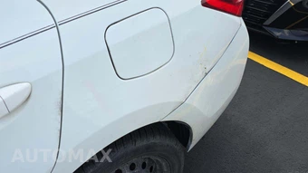 2015 Toyota Corolla LE – miniatura 26