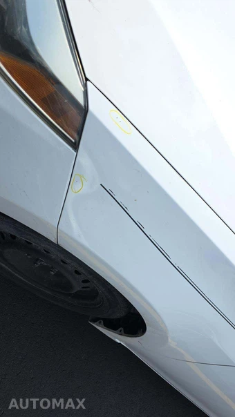 2015 Toyota Corolla LE – miniatura 32