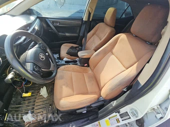 2015 Toyota Corolla LE – miniatura 7