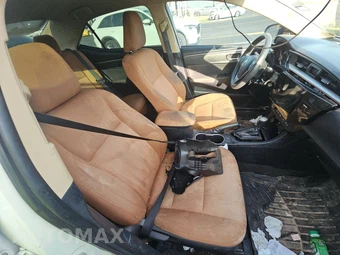 2015 Toyota Corolla LE – miniatura 8