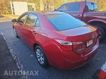 2015 Toyota Corolla LE - miniatura 2