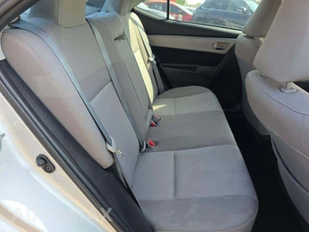 2015 Toyota Corolla LE – miniatura 16