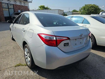 2015 Toyota Corolla LE – miniatura 2