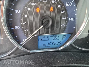 2015 Toyota Corolla LE – miniatura 15
