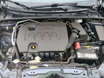 2015 Toyota Corolla LE – miniatura 24
