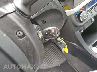 2015 Toyota Corolla LE – miniatura 8