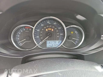 2015 Toyota Corolla LE – miniatura 9