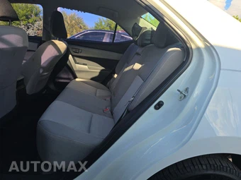 2015 Toyota Corolla LE - miniatura 13