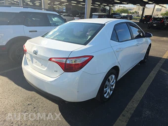 2015 Toyota Corolla LE - miniatura 4