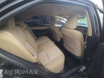 2015 Toyota Corolla LE – miniatura 16