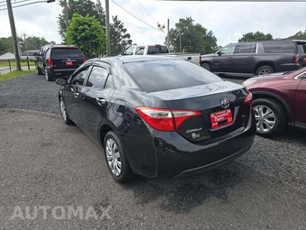 2015 Toyota Corolla LE – miniatura 2