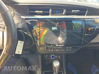 2015 Toyota Corolla LE – miniatura 11