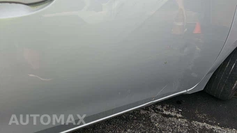 2015 Toyota Corolla LE – miniatura 20